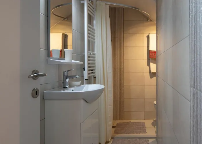 Vera Views 펜션 니키티