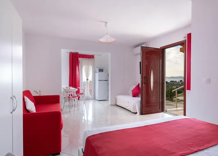 Vera Views 니키티