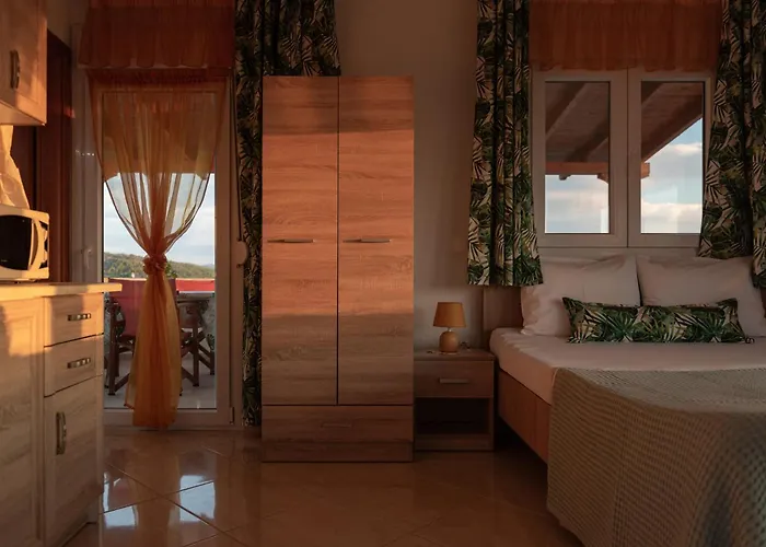 Vera Views * ニキティ